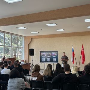 Центр молодёжных инициатив посетил наш колледж с тренингом «На старт, внимание — форумы»
