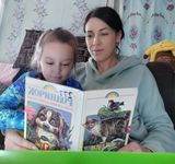 Кучина Дарина, воспитанница подготовительной группы читает с мамой произведение С.Я. Маршака "Детки в клетке"#ЧитаемВместе #Год Педагога и Наставника
