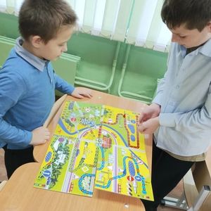 День без интернета: школьники открыли мир настольных игр