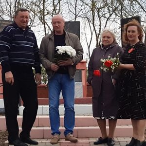Участие в возложении цветов в д.Кикинка у мемориала погибшим в ВОВ