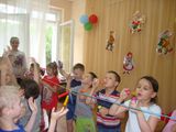 С каждым годом ясней,
Мы об этом забыли!
День защиты детей &ndash;
День защиты России.