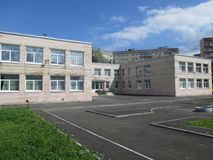 Фасад здания (со стороны центрального входа)