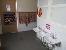 Группа № 10 "Капельки" (комната для гигиенических процедур)