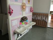 Группа № 8 "Ромашки" (комната для гигиенических процедур)