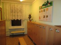 Группа № 4 "Яблонька" (раздевалка)