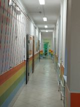 Коридор 1 этажа (у центрального входа)