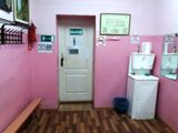 Указатель выхода и план эвакуации внутри помещения ДШИ