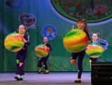 группа Акварельки - танец Попрыгушки