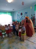 Оставила свои краски и в средне-старшей группе