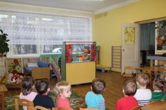 Первая младшая группа №2 сказка "Теремок"