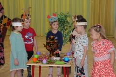 Старшая группа №8 сказка "Сойкины ватрушки"