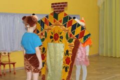 Старшая группа №6 сказка "Заюшкина избушка"