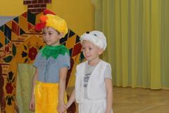 Старшая группа №6 сказка "Заюшкина избушка"