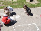 7 июня в детском саду прошёл конкурс рисунков "Мы рисуем на асфальте"