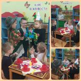 Кафе вежливости. Официант. Торт в подарок.