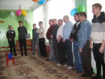 Папы выслушивают строгое ,но справедливое жюри.
