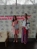Кашайкина Александра и Бахарева Оксана-участницы конкурса  юных вокалистов "Звонкие голоса"