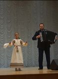 Лауреат конкурса Куликова Дарья и преподаватель- концертмейстер Макаев А.В. .Выступление на сцене.