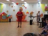 Открыла праздничный концерт заведующий МДОУ "Детский сад № 74" Инна Юрьевна Пяттоева