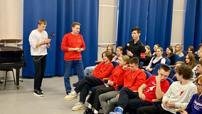 Ребята активно задают вопросы гостю