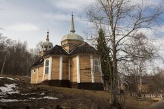 Марциальные воды, церковь Апостола Петра