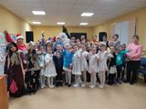 Сегодня в филиале ДШИ состоялся праздник! В гости пришли Дедушка Мороз и Снегурочка. Ребята водили хороводы и пели новогодние песенки. Волшебство чуть не украли две Бабы Яги, но ребятам удалось их задобрить, и все славно повеселились 