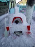 печка из сказки колобок. воспитатели детского сада умеют делать сказочные скульптуры из снега 