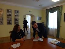 Выпускник Харламов Василий.