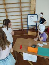 подгот. гр № 10  "Солнышко" игра "Медосмотр"