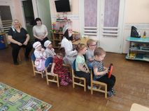 1 младшая группа № 4 " Смешарики" игра "Больница"