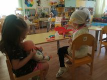 1 младшая гр № 3 "Мультяшки" игра "Скорая помощь"