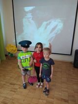 средняя группа "Солнышко" игра "Путешествие  на автобусе к водопаду Кивач"