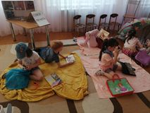 подгот. гр № 7 "Рыбки" игра "Аэропорт"