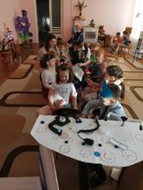 подгот. гр № 7 "Рыбки" игра "Аэропорт"