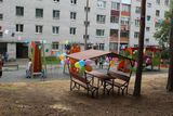 Установка детской площадки по  ул. Больничный городок  в п. Матросы, стоимость проекта -576 тыс.рублей, подрядная организация – ООО «Спорт М»