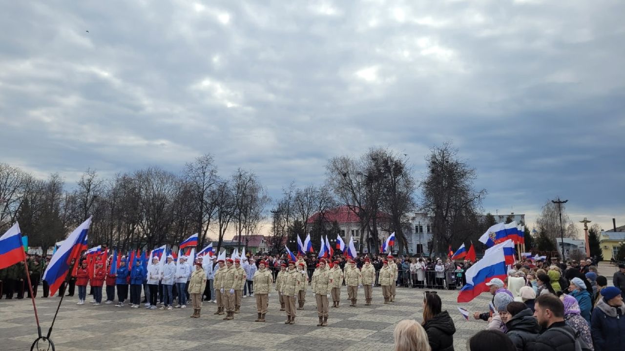 ГБПОУ «Брянский аграрный техникум имени Героя России А.С. Зайцева» г.  Стародуб. Студенты техникума приняли активное участие в митинге-концерте  