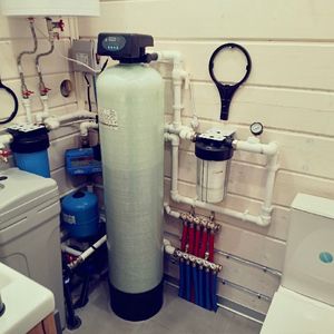 Установка системы водоочистки в Сулажгоре: чистая вода без запаха, накипи и перепадов давления.