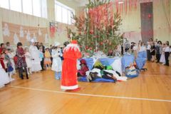 Новый год к нам мчится!