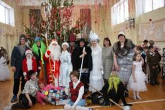 Новый год к нам мчится!