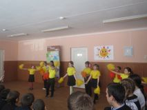 школьный конкурс инсценированной песни Тема: «Многоликий мир»