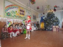 Новый год в начальной школе. Красная Шапочка.