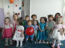 младшая группа на 8 марта