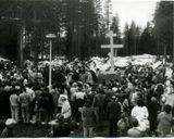 Освящение места под строительство церкви. Установление Креста. 1 мая 1993 г. Фото из домашнего архива В.Н. Краева (1)
